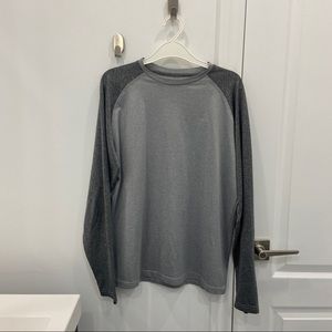 Fila Mens Athletic Long Sleeve Size M